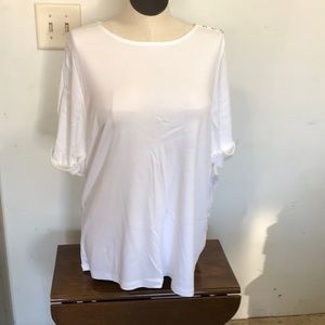 Solid white 3/4 sleeve